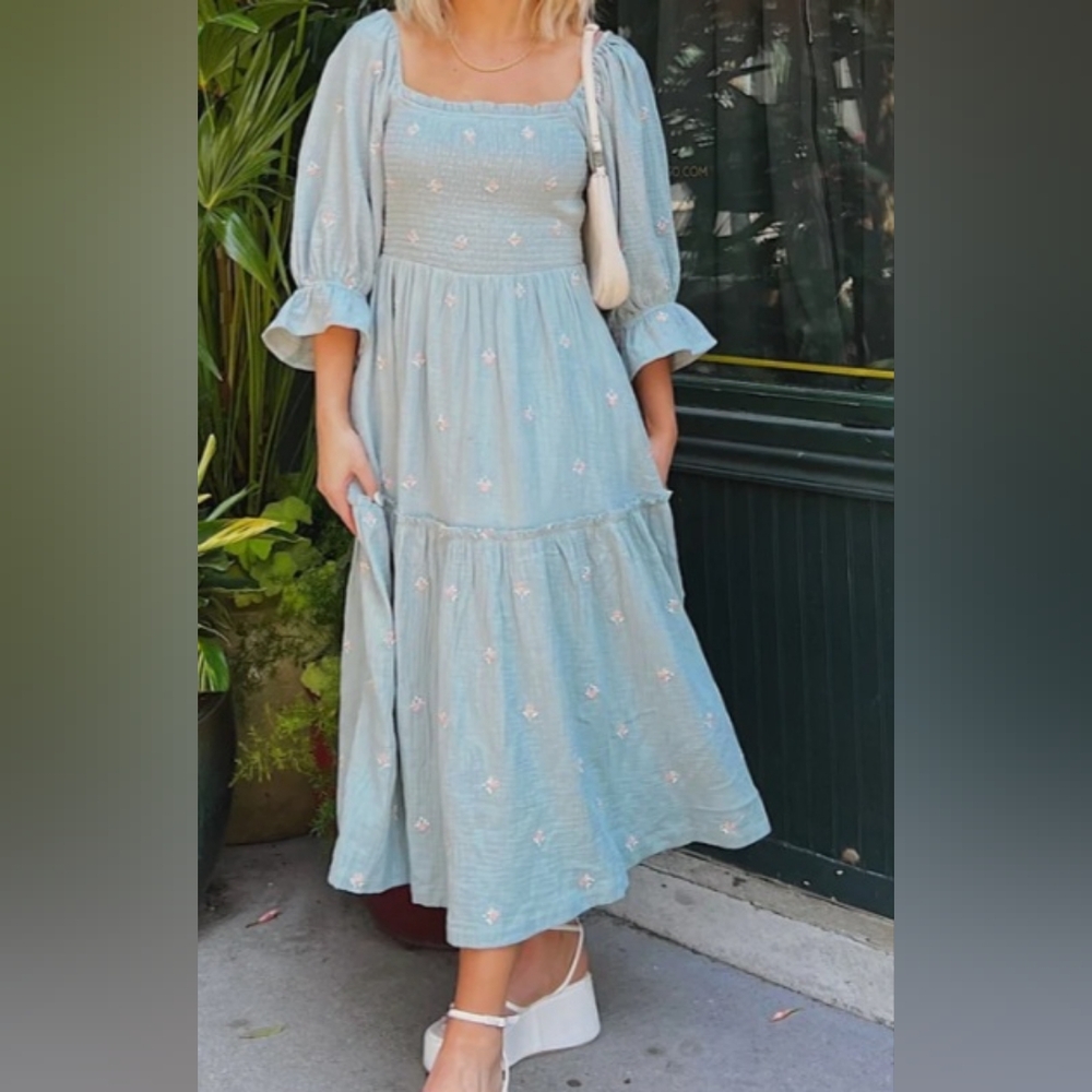 Puff Sleeve Midi Dress - Picture 2 of 9